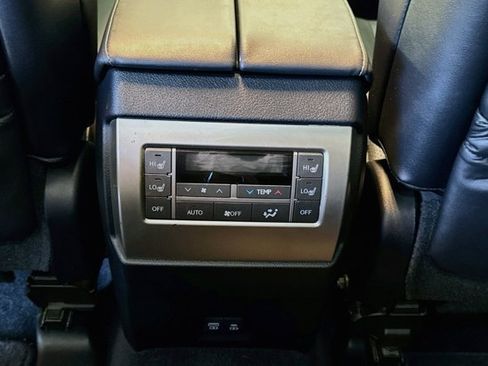 Used 2016 Lexus GX 460 Luxury AWD/4WD image 24