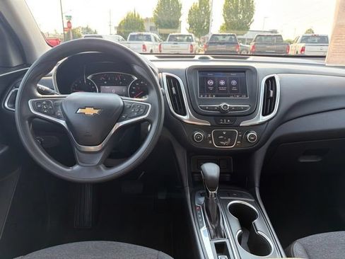 Used 2022 Chevrolet Equinox LT AWD/4WD image 17