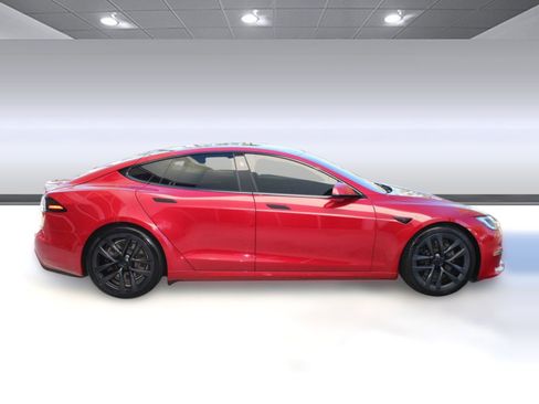 Used 2022 Tesla Model S AWD image 7