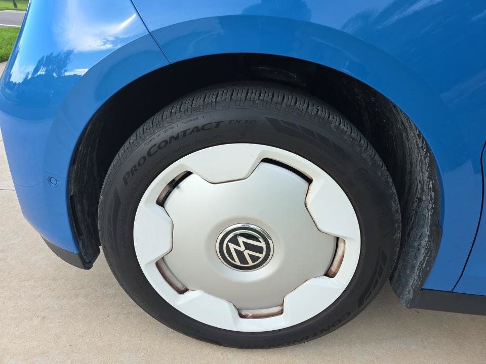 Used 2025 Volkswagen ID. Buzz 1st Edition RWD image 7