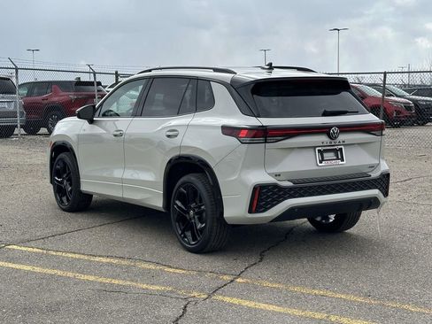 New 2026 Volkswagen Tiguan SE R-Line image 3