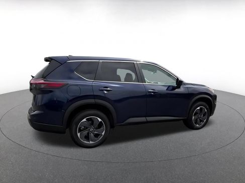 Used 2025 Nissan Rogue SV FWD image 15