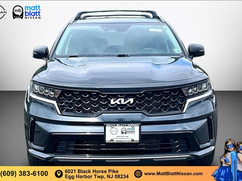 Used 2023 Kia Sorento S w/ Panoramic Sunroof Package FWD image 2