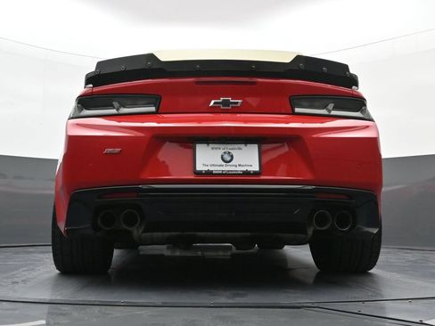 Used 2016 Chevrolet Camaro SS RWD image 25