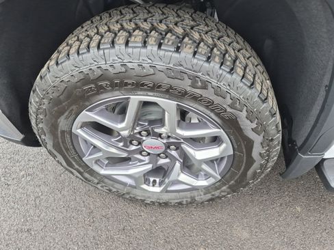 New 2026 GMC Sierra 1500 SLT w/ SLT Premium Package image 10