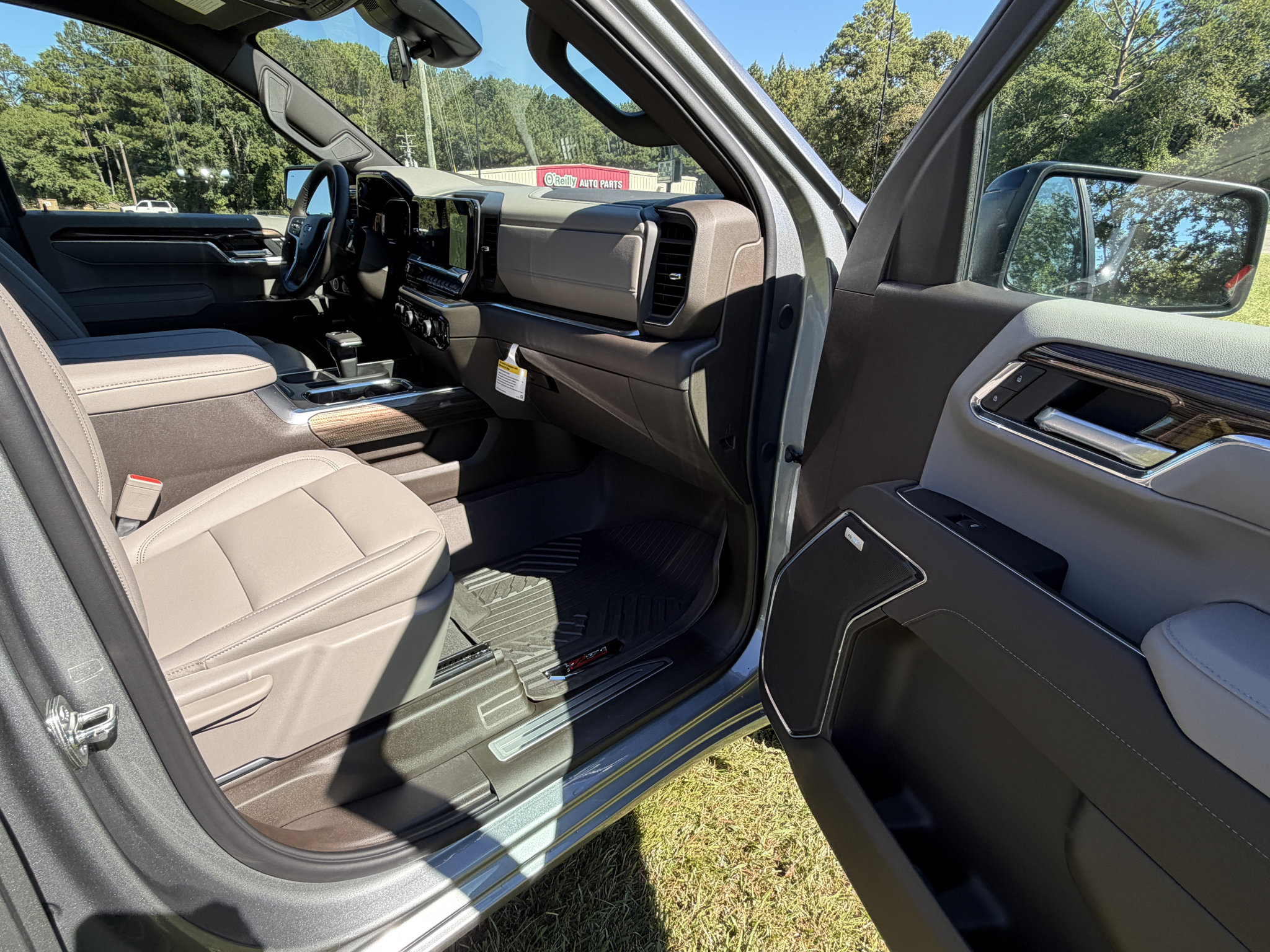 New 2026 Chevrolet Silverado 1500 RST AWD/4WD image 26