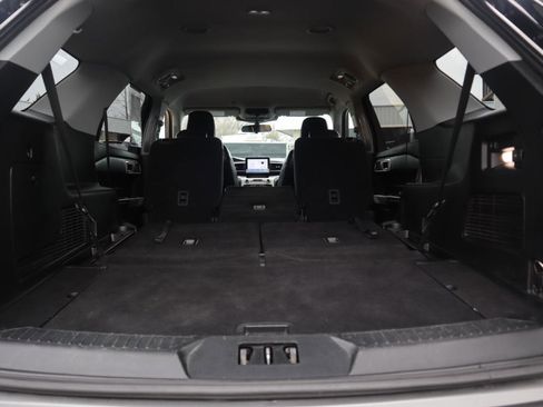 Used 2021 Ford Explorer XLT w/ Equipment Group 202A image 45