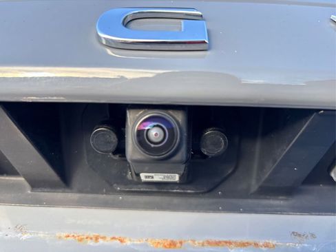 Used 2023 Nissan Rogue SL w/ SL Premium Package image 16