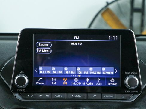 Used 2021 Nissan Sentra SV FWD image 19