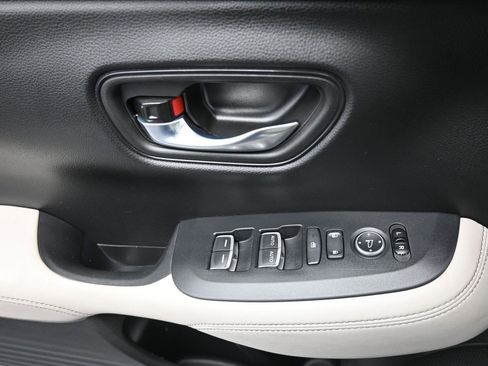 Used 2024 Honda HR-V EX-L image 19