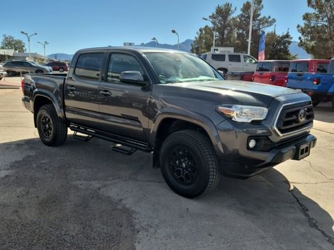 Used 2021 Toyota Tacoma 2WD Double Cab image 3