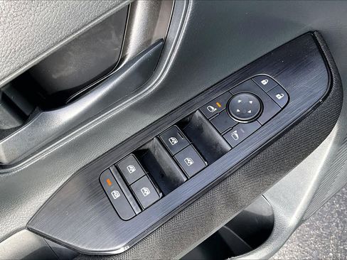 Used 2025 Nissan Kicks S w/ Charging Package image 63