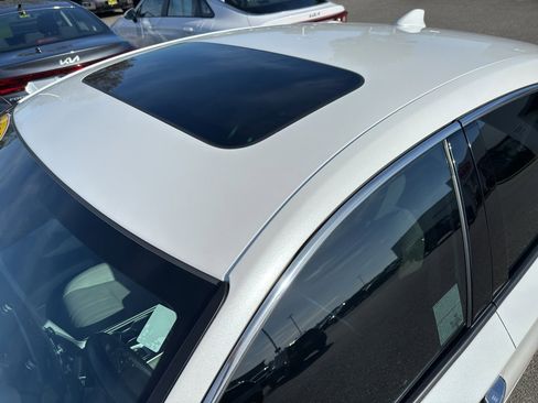 Used 2022 Honda Accord Touring image 11