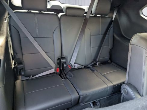 Certified 2024 GMC Acadia Elevation image 11