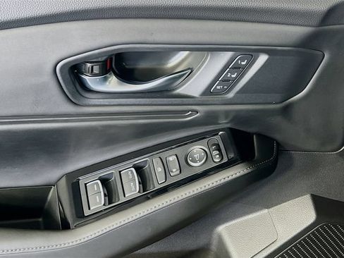 Used 2025 Honda Accord Touring image 12
