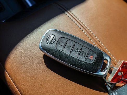 Used 2023 Nissan Pathfinder Platinum w/ Cargo Package image 32