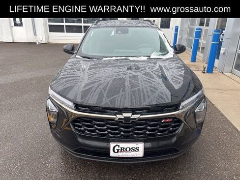 New 2026 Chevrolet Trax RS w/ Sunroof Package FWD image 3