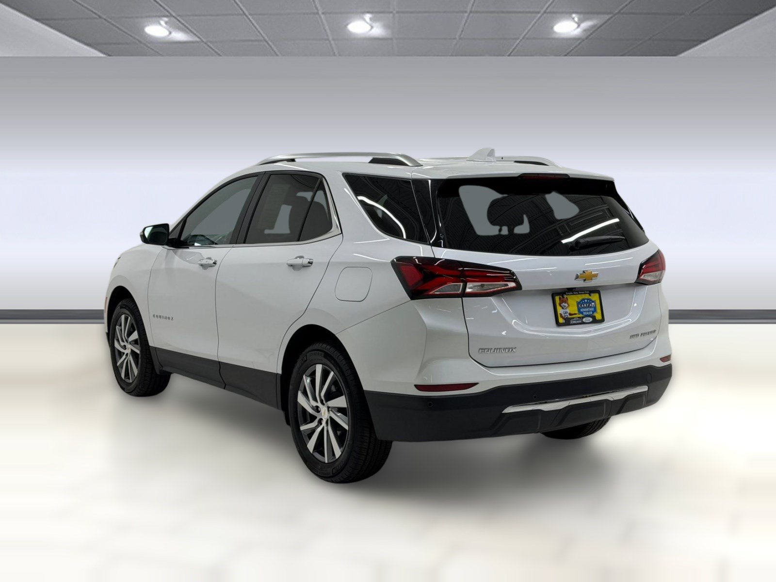 Used 2024 Chevrolet Equinox Premier AWD/4WD image 2