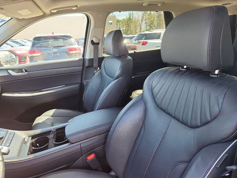 Used 2024 Hyundai Palisade Limited AWD/4WD image 23