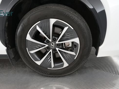 Used 2024 Lexus RZ 450e Premium w/ Accessory Package (Z1) AWD/4WD image 17