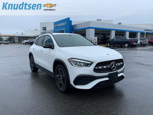 Used 2022 Mercedes-Benz GLA 250 4MATIC image 1