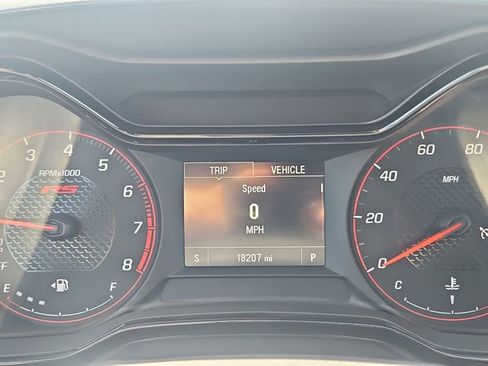 Used 2024 Chevrolet Trax RS FWD image 16