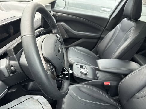 Used 2023 Ford Mustang Mach-E Premium image 13