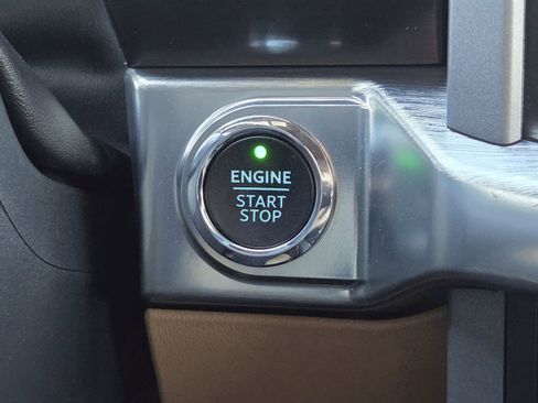 Used 2023 Ford F150 Lariat image 24