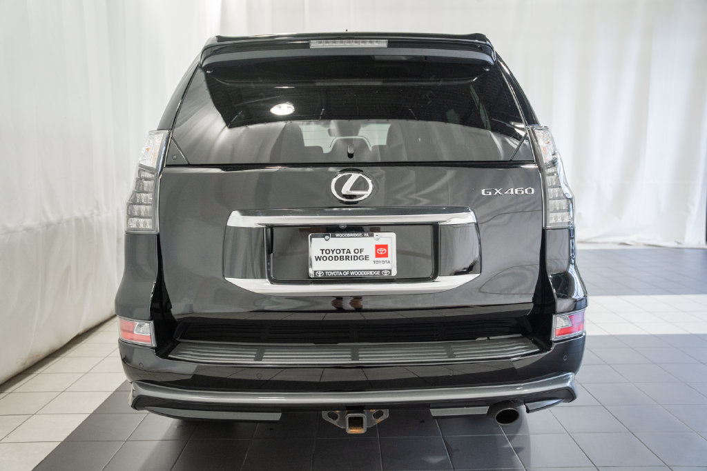 Used 2023 Lexus GX 460 Luxury w/ Sport Design Package AWD/4WD image 5