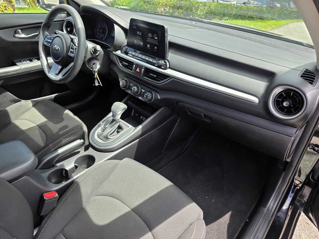 Used 2021 Kia Forte LXS FWD image 10