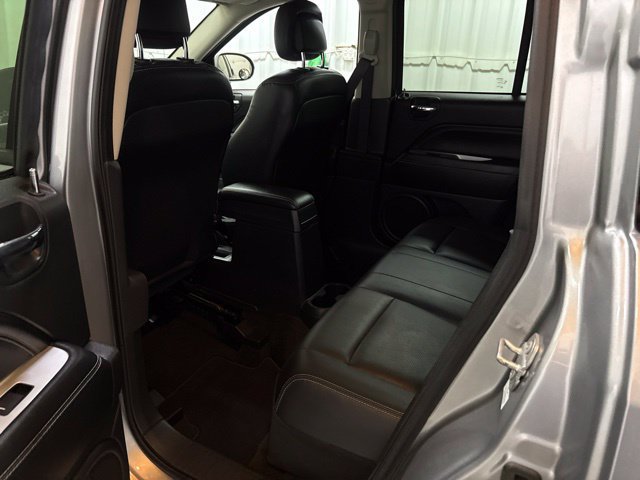 Used 2016 Jeep Compass High Altitude FWD image 20