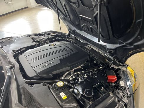 Used 2018 Jaguar F-TYPE Coupe RWD image 51