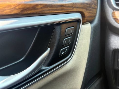 Used 2018 Honda CR-V Touring image 25