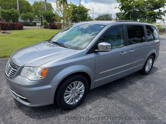 Used 2013 Chrysler Town & Country Limited w/ Luxury Group FWD video 1