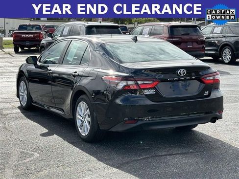 Used 2023 Toyota Camry LE image 5