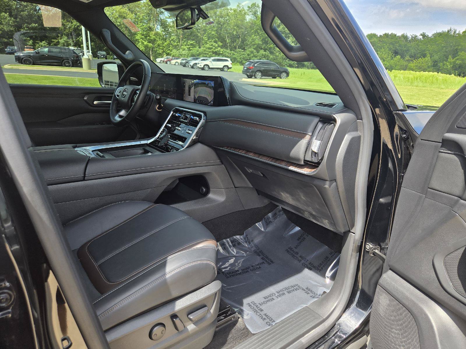 Used 2025 Nissan Armada SL w/ Captain's Chari Seat Package AWD/4WD image 23