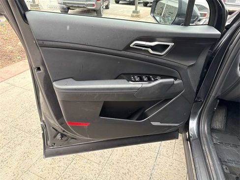 Used 2025 Kia Sportage EX w/ Premium Package image 13