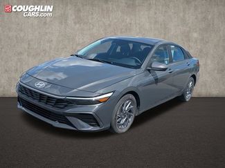 Certified 2024 Hyundai Elantra SEL FWD video 3
