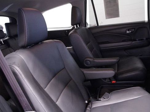 Certified 2022 Honda Pilot Touring image 21