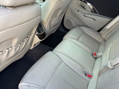 Used 2015 Buick LaCrosse Premium image 14