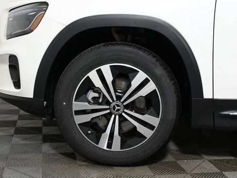 Certified 2025 Mercedes-Benz GLB 250 4MATIC image 11