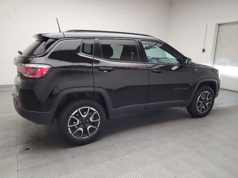 Used 2024 Jeep Compass Trailhawk image 10