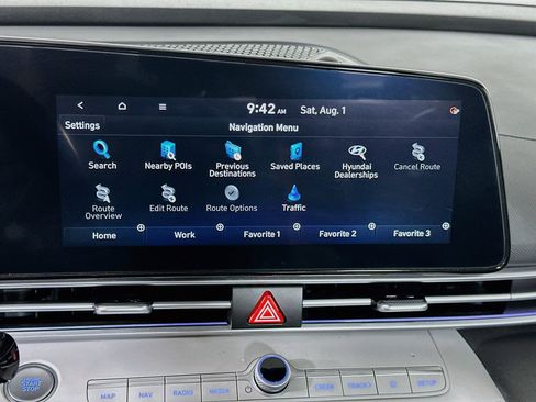 Used 2024 Hyundai Elantra Limited FWD image 21