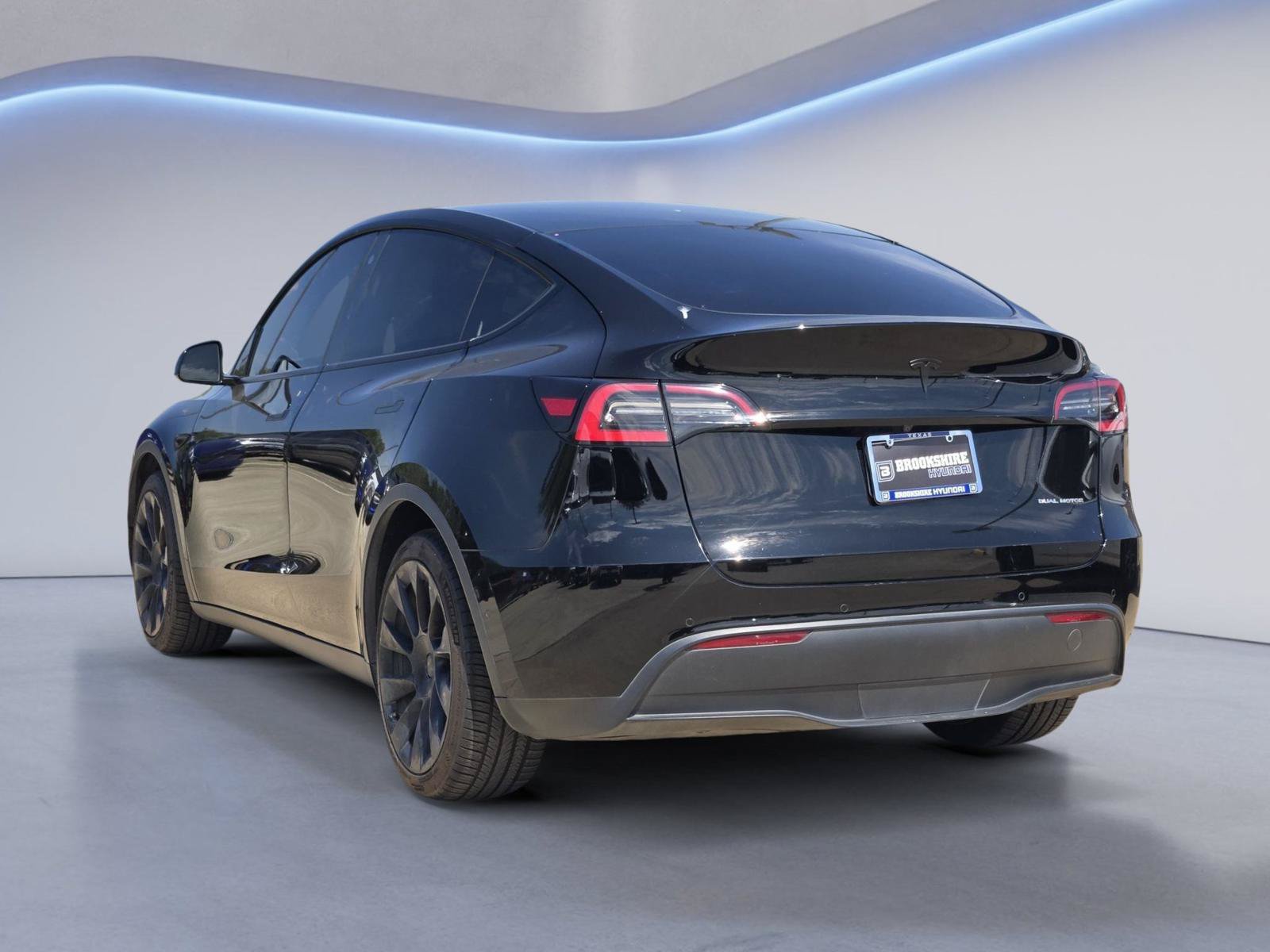 Used 2021 Tesla Model Y Long Range AWD/4WD image 7