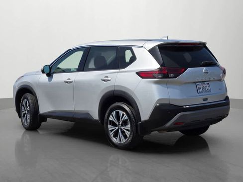 Used 2021 Nissan Rogue SV FWD image 4