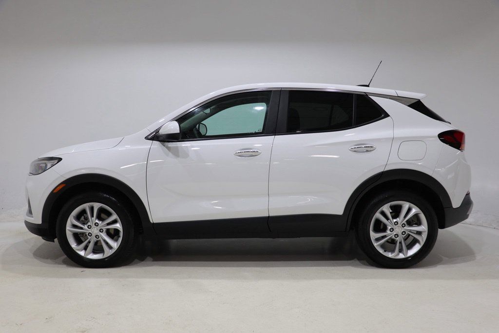 Used 2023 Buick Encore GX Preferred w/ Cold Weather Comfort Package FWD image 4