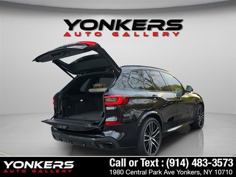 Used 2022 BMW X5 xDrive40i w/ M Sport Package image 9
