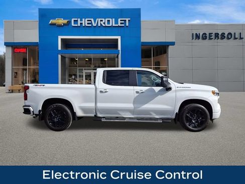 Used 2022 Chevrolet Silverado 1500 RST w/ Max Trailering Package AWD/4WD image 28
