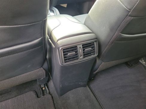 Used 2020 Nissan Rogue SL w/ Premium Package image 12