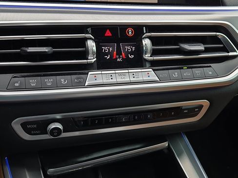 Used 2023 BMW X5 xDrive40i w/ M Sport Package image 28